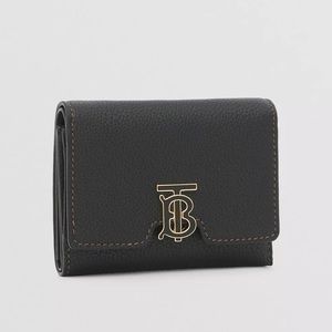 NWOT Burberry Grainy Leather TB Folding Wallet